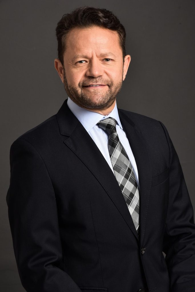 executive 6922418 1280