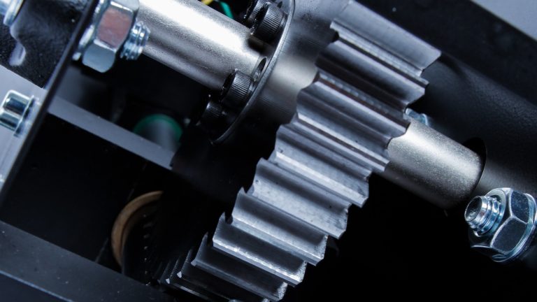 Docenti Esperti per corsi di formazione in ambito Produzione Meccanica, Alimentare ed industriale per tutte le province della regione Friuli Venezia Giulia 1 gear 2111115 1920